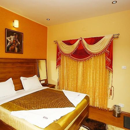 Mmr Grand Inn Ooty Exterior foto