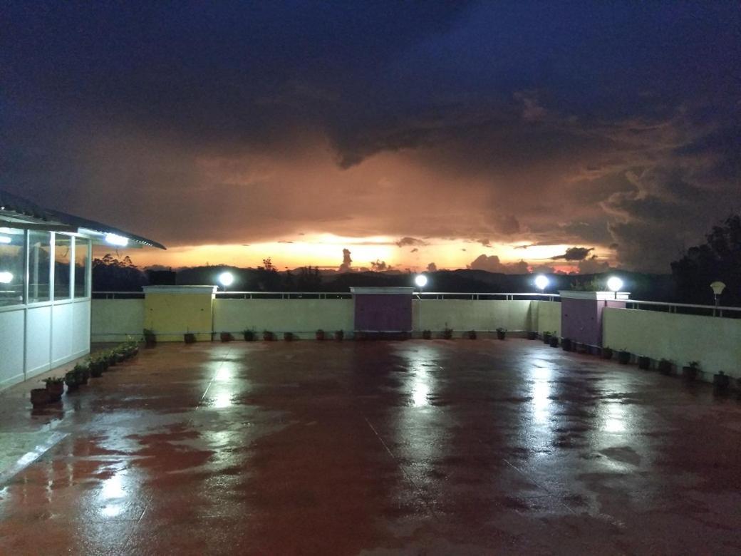Mmr Grand Inn Ooty Exterior foto